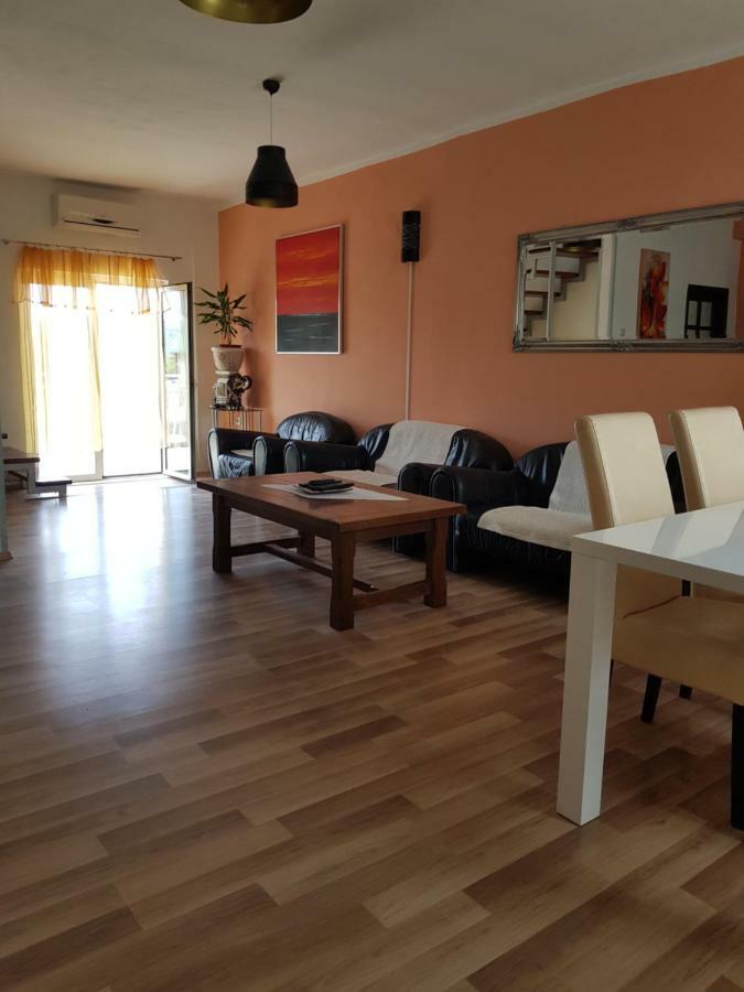 Holiday House "Villa Flora" Sibenik Exterior photo